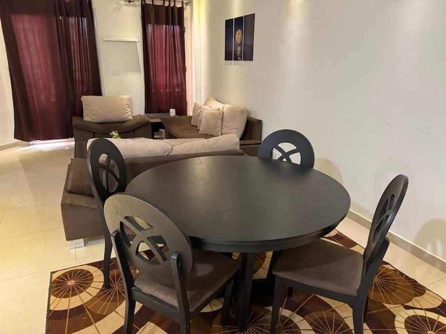 Cairokey Rehab - 2bdr Modern, Garden View Apartment *